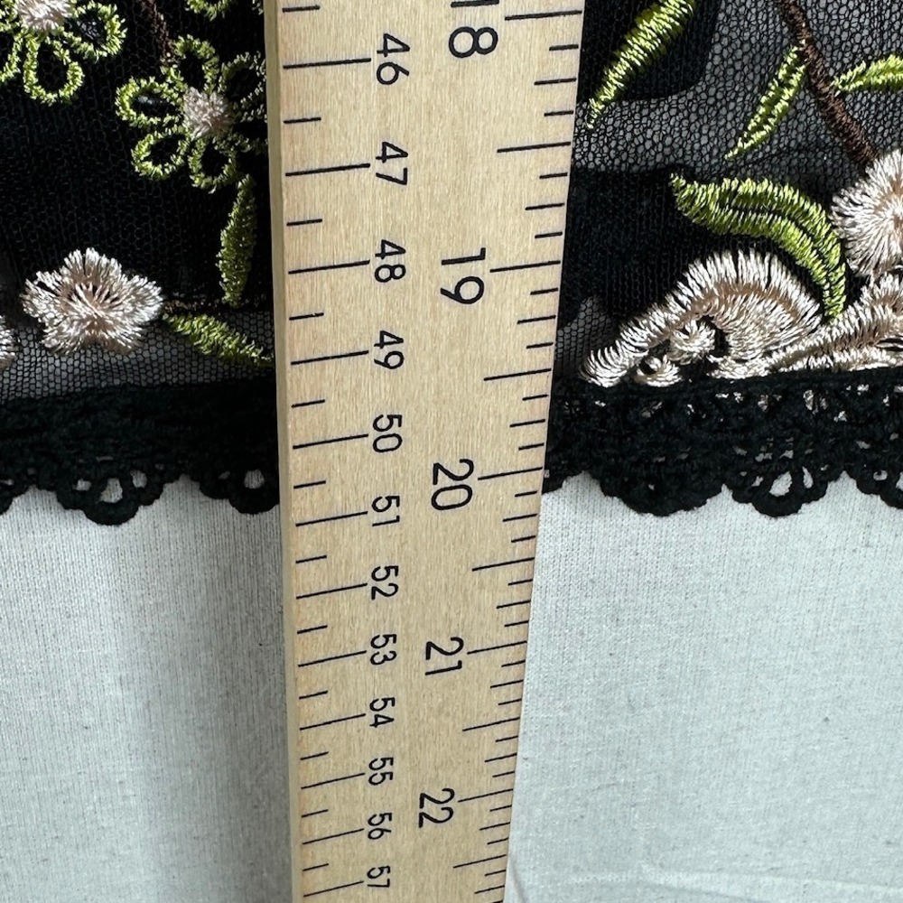 Forever‎ 21 Contemporary Floral Embroidered Cami Sheer Blouse size Large Black - Picture 7 of 7